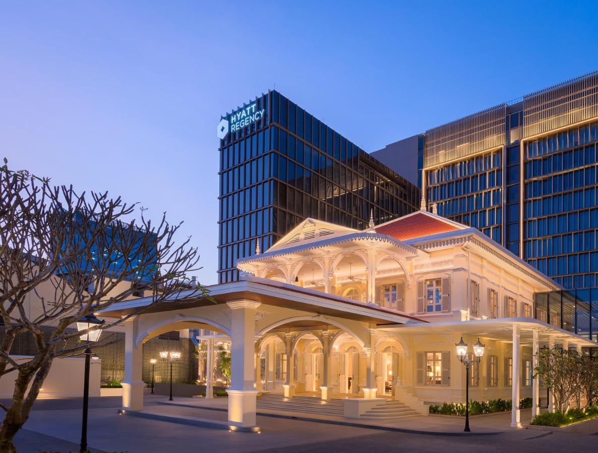 Hyatt Regency Phnom Penh Hotel Exterior photo